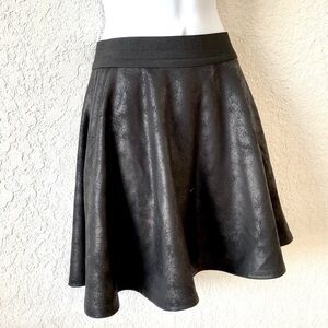 BD Junior black faux leather look full elastic waist mini skirt Sz 3